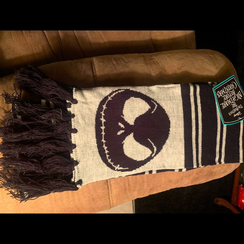 THE NIGHTMARE BEFORE CHRISTMAS Jack Skellington scarf